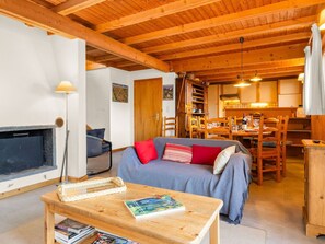 Table, Couch, Furniture, Property, Comfort, Wood, Living Room, Lighting, Studio Couch, Interior Design