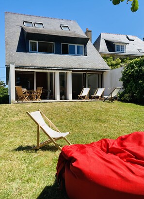 Le jardin et la maison