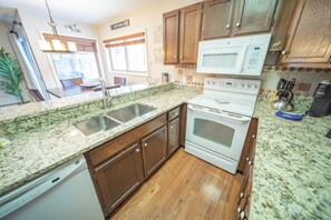 Large kitchen with everything you need