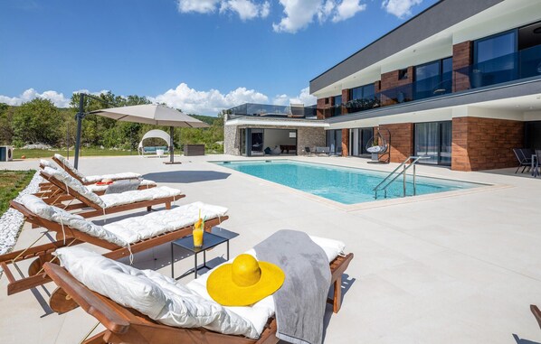 pool