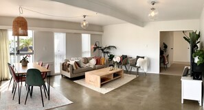 Large open plan living, dinning, kitchen