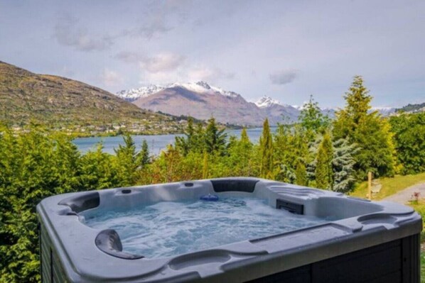 Hot tub