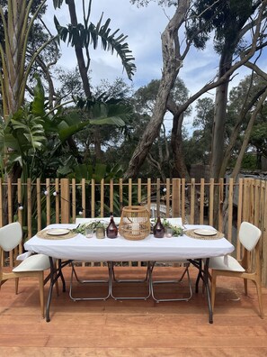 Outdoor dining