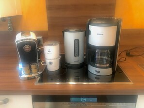 Kaffee und/oder Kaffeemaschine