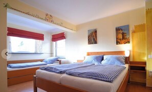Schlafzimmer Wohnung Huhn