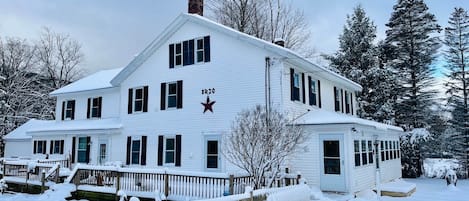 The Hancock Village Inn