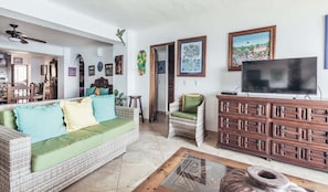03.Living Room