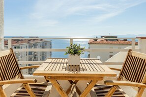 Terrace - View (1)