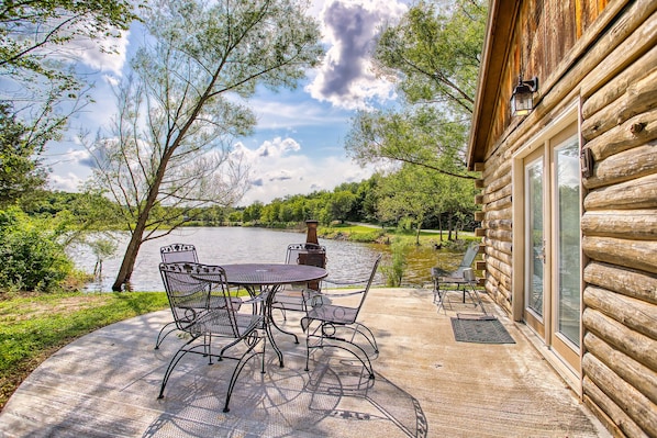 Patio overlooking Beaver Lake