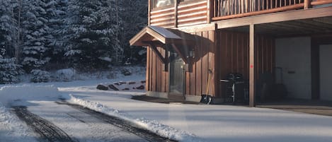 Entrance to Bluebird Lane Suite