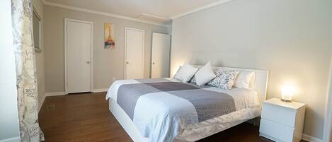 Main bedroom with King bed and 100% cotton sheets