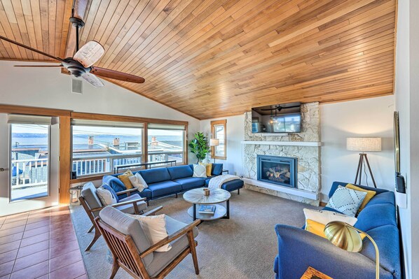 Stanwood Vacation Rental | 5BR | 2BA | Stairs Required | 1,932 Sq Ft
