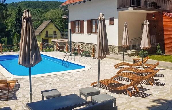 pool