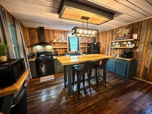 Everything you need to enjoy some fine foods during your stay.   Food City in Gatlinburg is about 15 min away.  Our favorite store when we want to splurge on steaks, fish, or chicken.  Wal Mart and Dollar General stores also close by