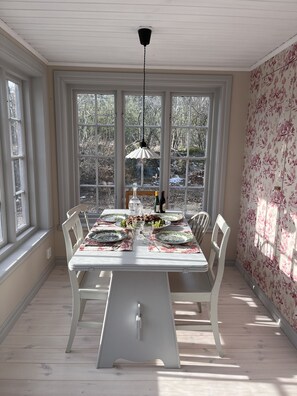 Matplats för upp till 8 personer