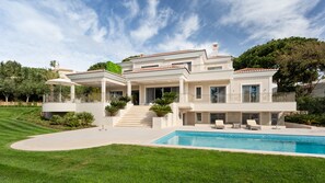 Luxury Six Bedroom Golf Front Villa J195 - 2