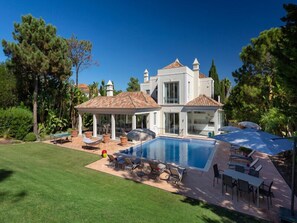 Superb 5 Bedroom Villa with Heated Pool - J185 - 3