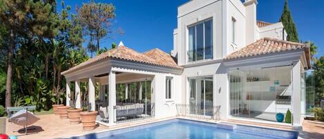 Superb 5 Bedroom Villa with Heated Pool - J185 - 1