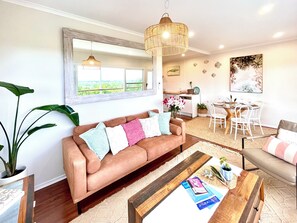 Coastal-Inspired Lounge - Laid Back Vibes with Bay Views