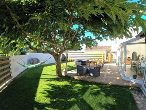 Jardin privatif ensoleillé 