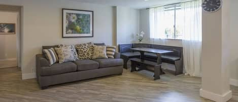 Welcome to Hauula Hawaiian Home. Enjoy the clean and spacious living area.