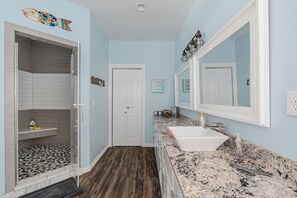 Master Bath (Upstairs/Main Floor)