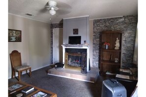 Suite A 3rd bedrm/family rm/living rm.Sleeps 3 includes futon for 2,couch 101-A