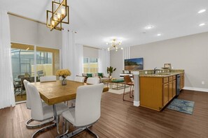 2939 Buccaneer Palm Road (4).jpg
