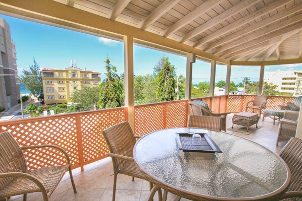 The spacious patio at Terraces 402