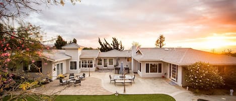 Gorgeous Backyard for Entertaining