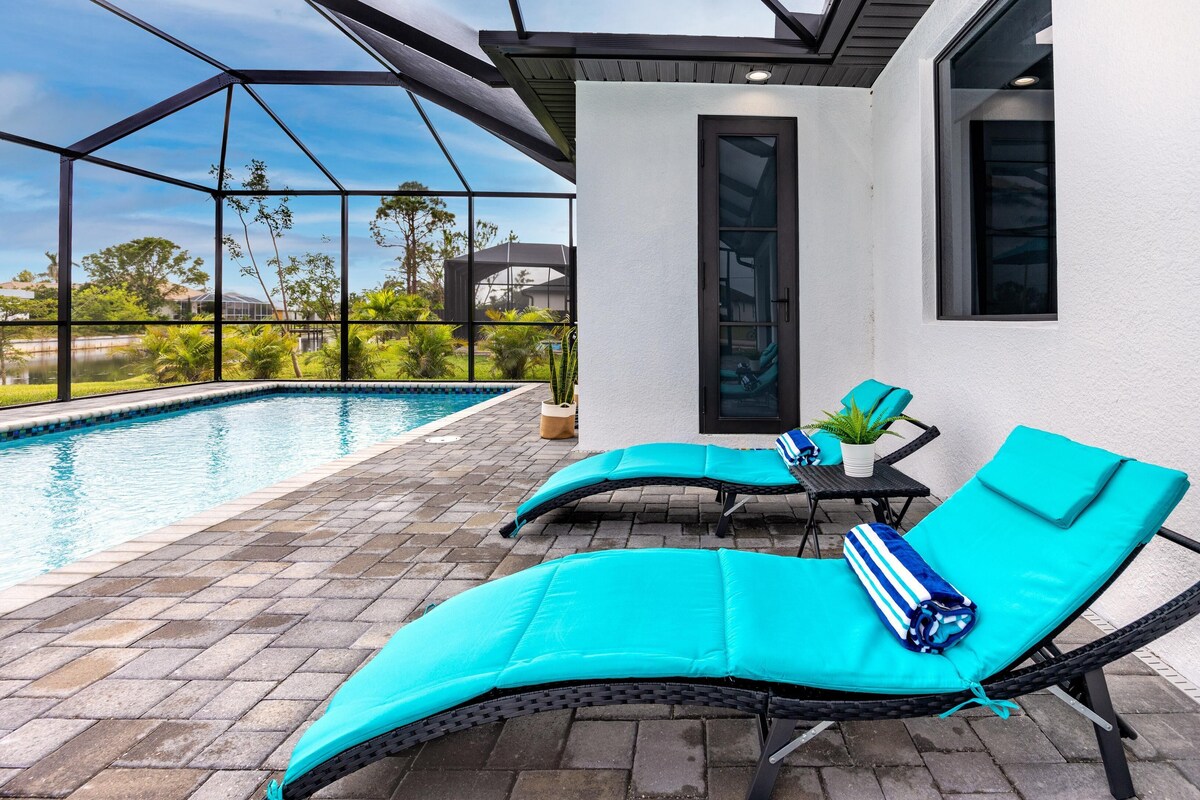 (#15) Cape Coral Pool House on Freshwater Canal