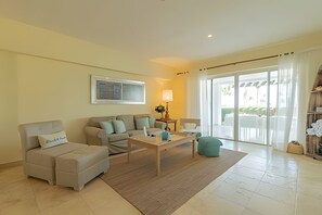 Living Room,Communal lounge / TV room