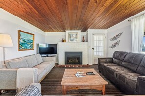 Living Room at Haystack Close North