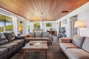 Living Room at Haystack Close North