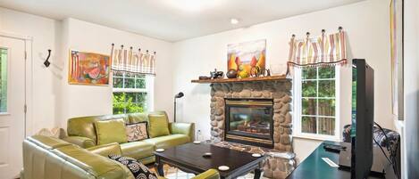 Living Room at Ecola Retreat