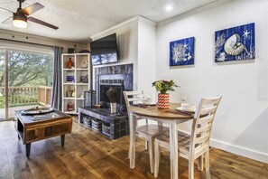 Dining Area at Sandcastle B3
