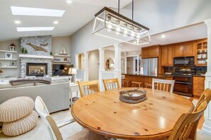 Dining Area at Nantucket West