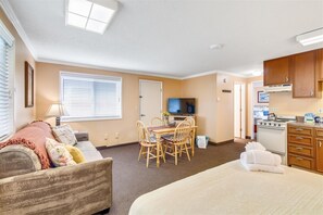 Main Living Area at Sandcastle 605