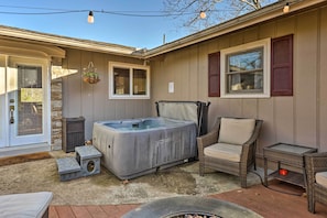 Deck | Private Hot Tub | Gas Fire Pit