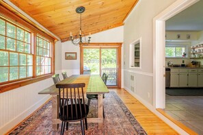 Dining table, seats 8