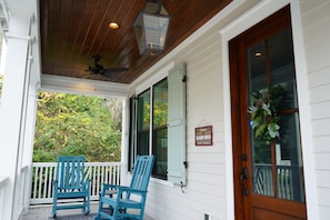 Large front porch to sit and relax !