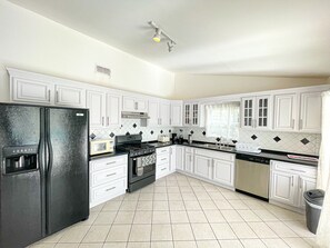 Spacious kitchen & Living area at Harbour View villa rentals