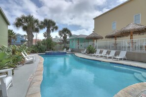Sandhill Townhomes community pool and hot tub