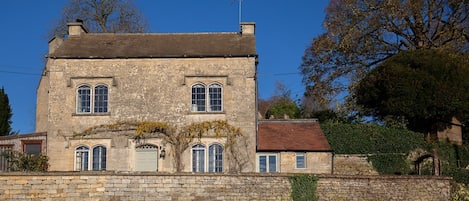 Cottage Front, Rose Cottage Rodborough, Bolthole Retreats