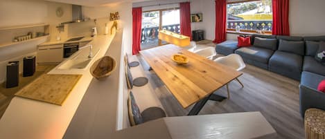 Chalet 3, Wohnen + Essen