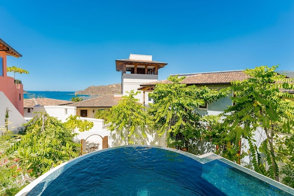 Private plunge pool