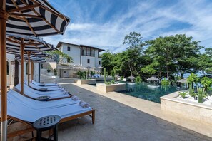 The Club at Las Catalinas complimentary access by booking this unit.
