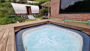 Banheira de hidromassagem particular