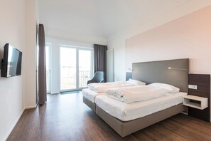 Schlafzimmer mit Boxspringbett