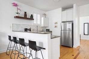 Kitchen & Bar Seating